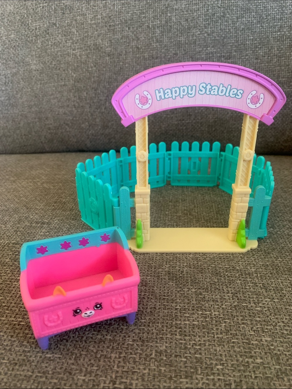 Shopkins Happy Places Happy Stables Playset